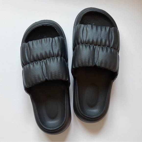 NEW ☁️ THE CLOUDIES™ MULES cloud slippers / sandals in black. Size 5.5 - Picture 2 of 6